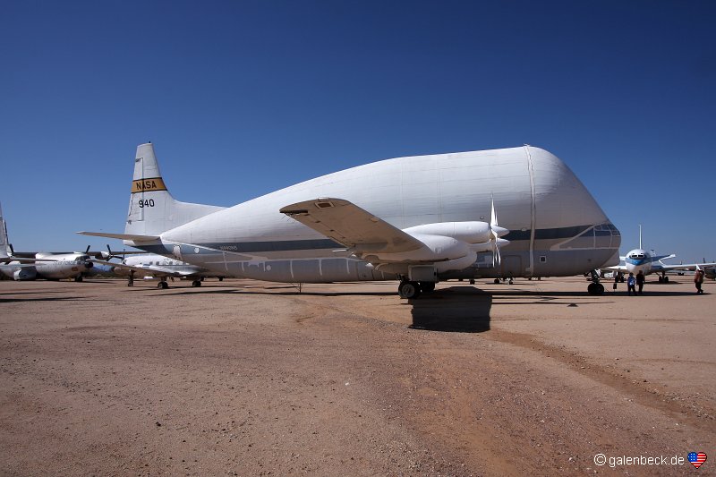 Aero Spacelines B-377SG Super Guppy