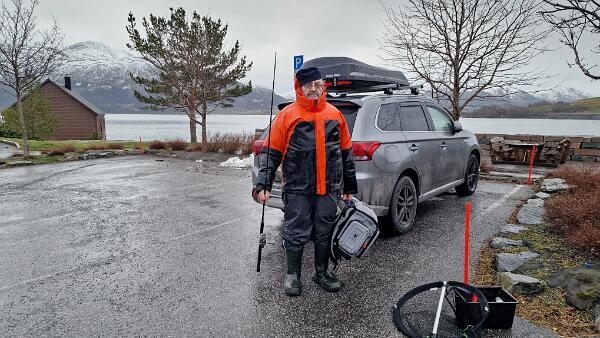 fishing from the Bergsøysundbru